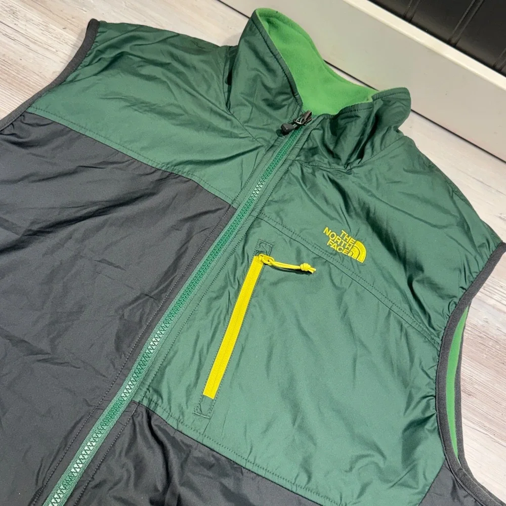 The North Face Reversible Vest Men XL Green Black Full Zip Fleece Nylon Outdoor